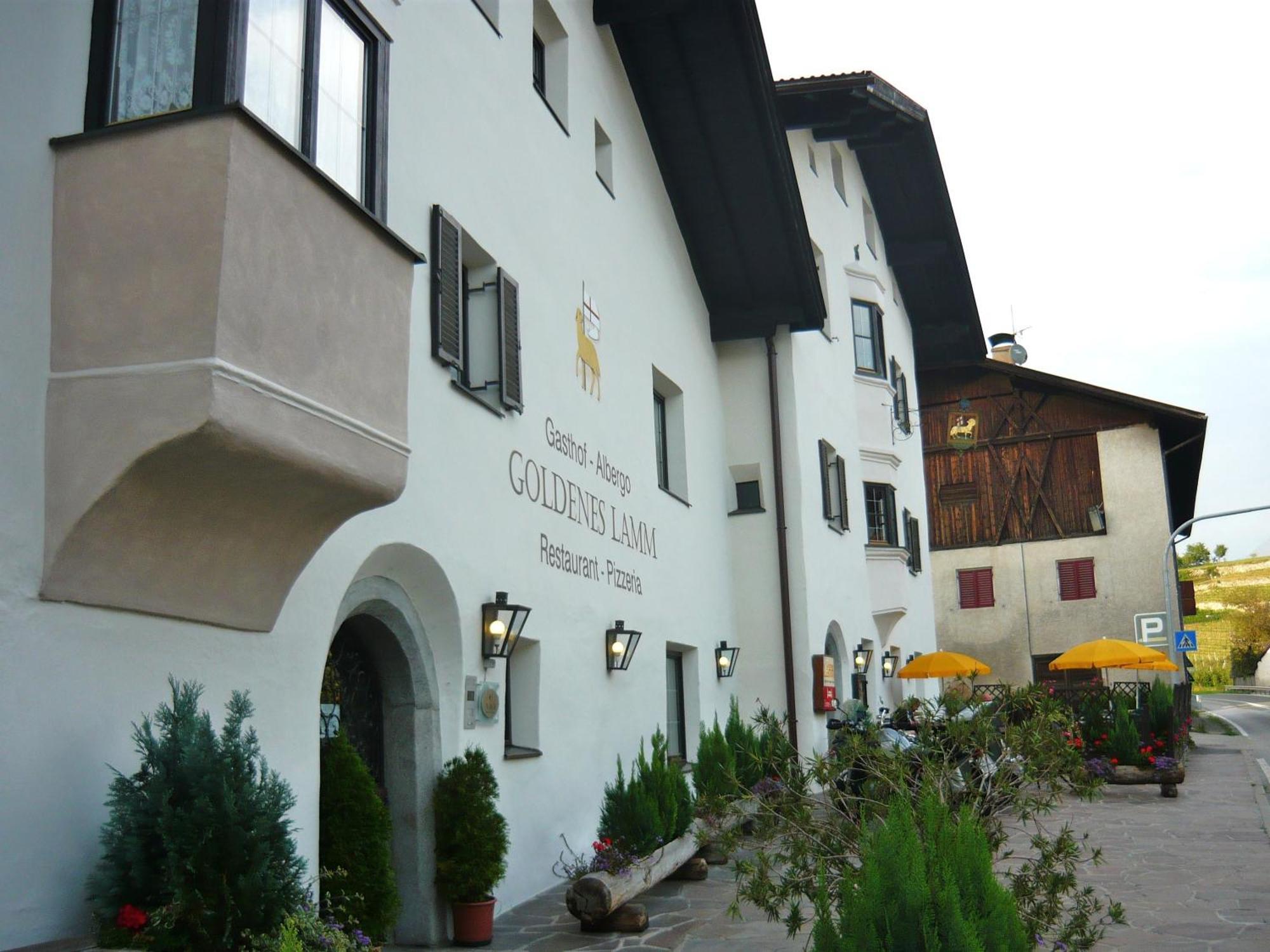 Gasthof Goldenes Lamm Vahrn エクステリア 写真