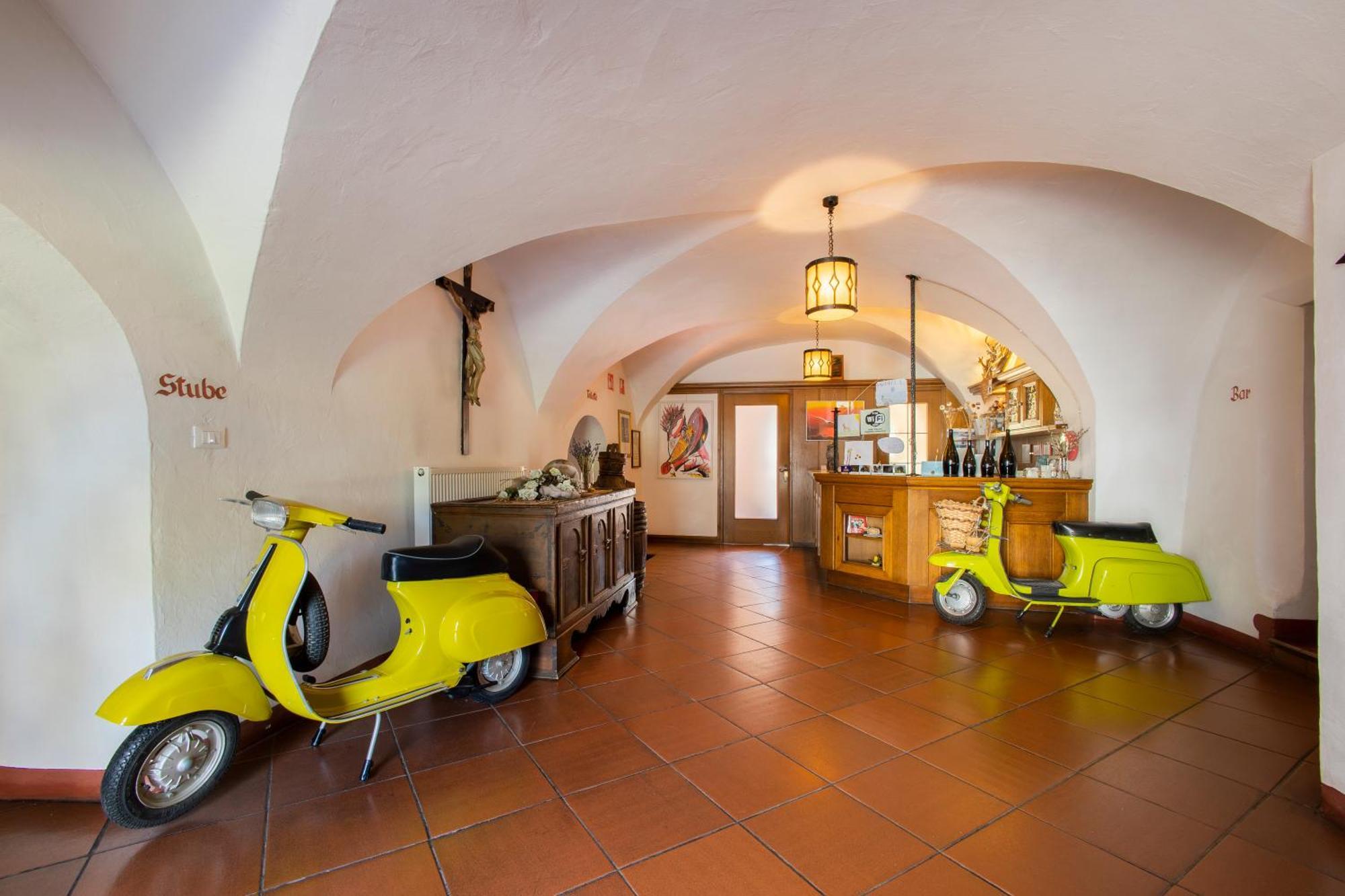 Gasthof Goldenes Lamm Vahrn エクステリア 写真