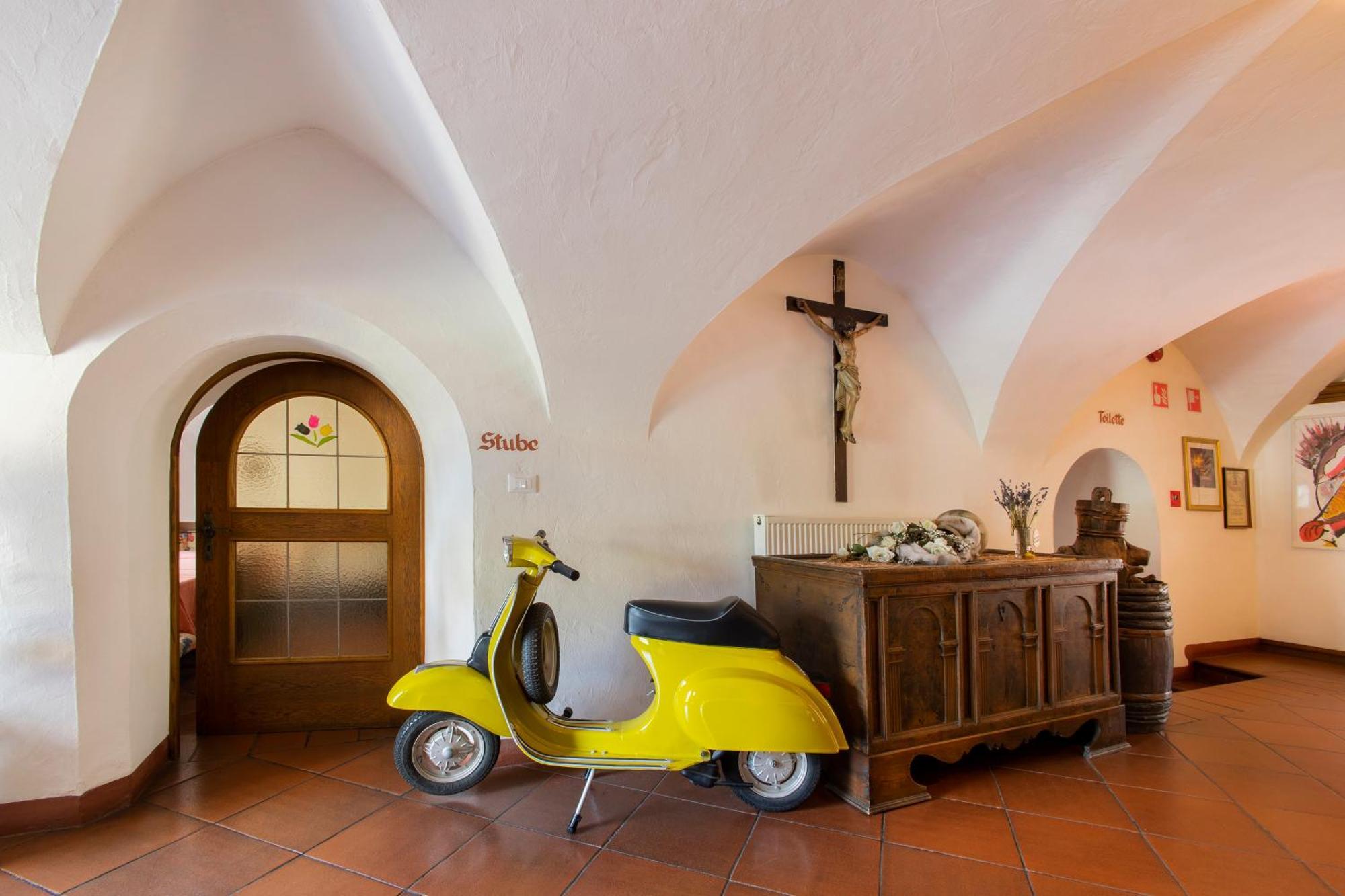 Gasthof Goldenes Lamm Vahrn エクステリア 写真